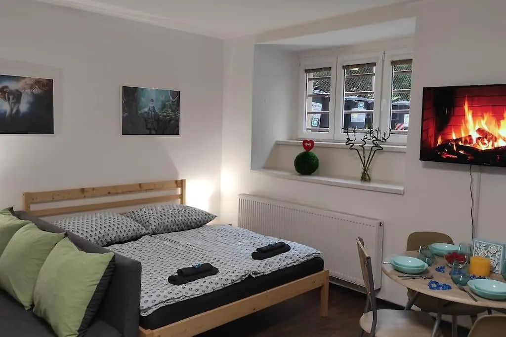 Apartment Cozy Basement Flat, Skyshowtime, 3 Minutes To Center Prag